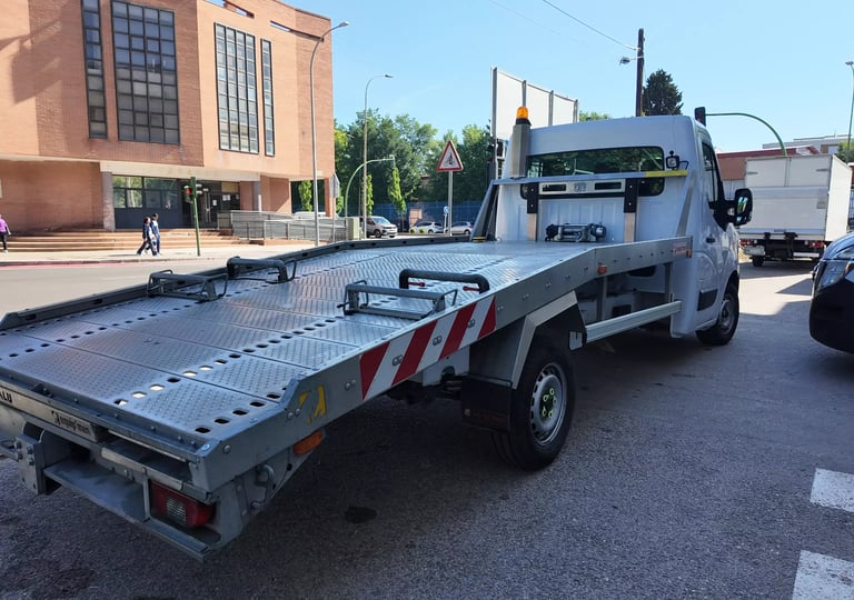 Alquiler grúa porta coches