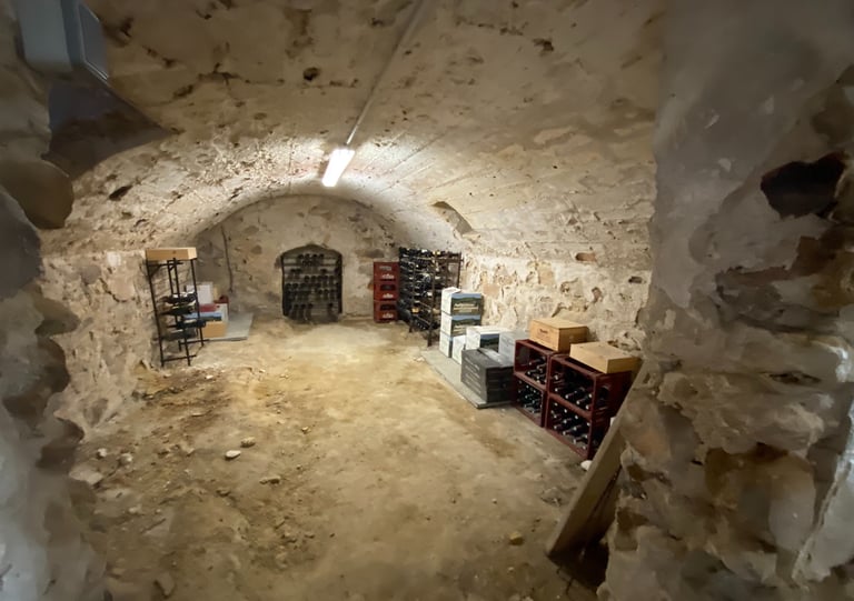 Limestone cellar to preserve wine and champagne