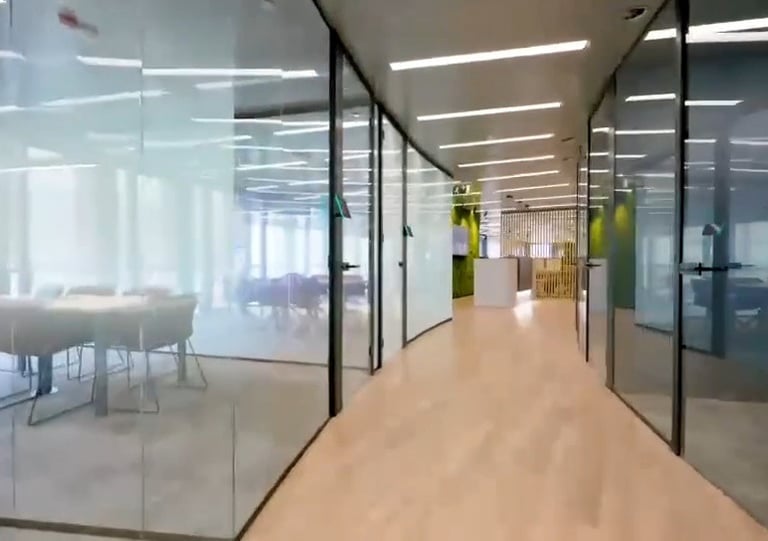 Smart Glass Vinyl Film for Office Partitions in New York, Chicago & More | SmartGlass USA