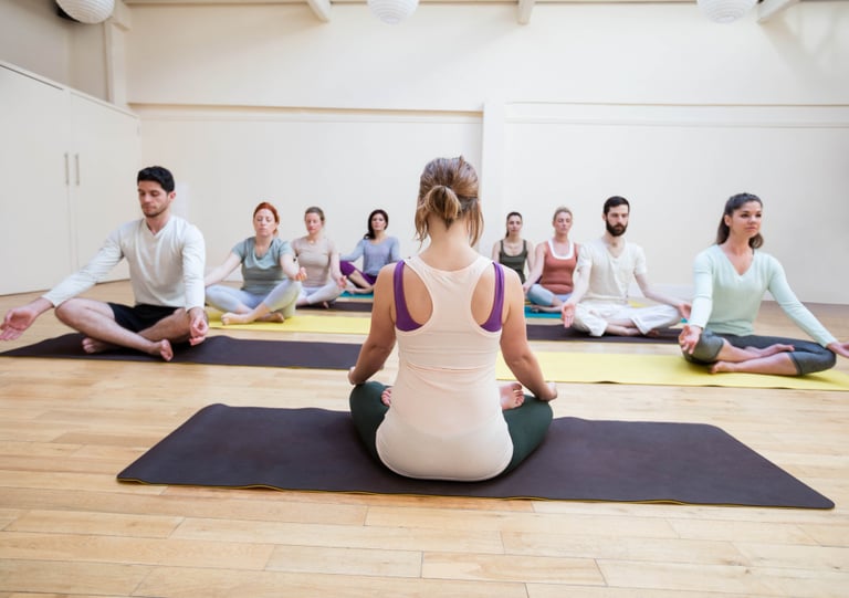 yognilay-pune group yoga class