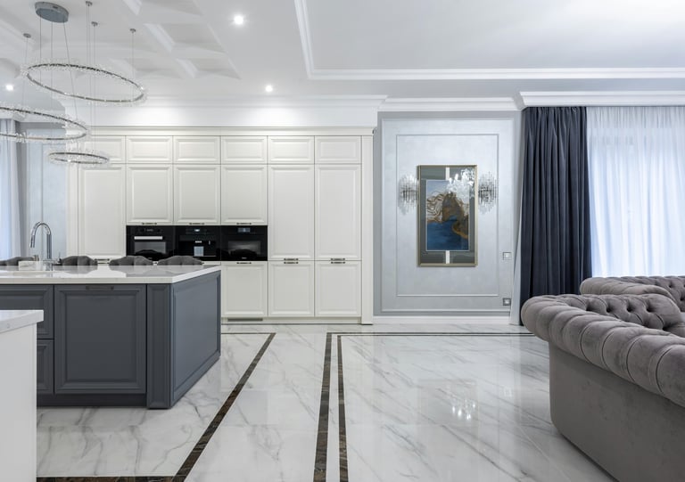 balto marmuro akmenines grindys