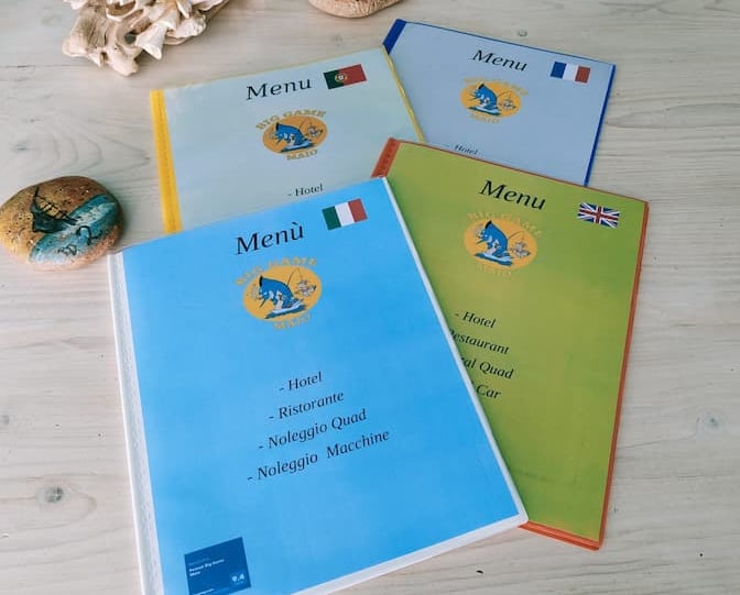 Cardápios do Restaurante Big Game disponíveis em 4 línguas para os nossos clientes.