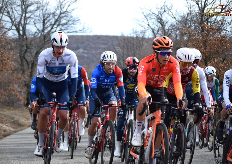 Victor Loulergue et Guillaume Martin lors du Tour de La Provence 2026