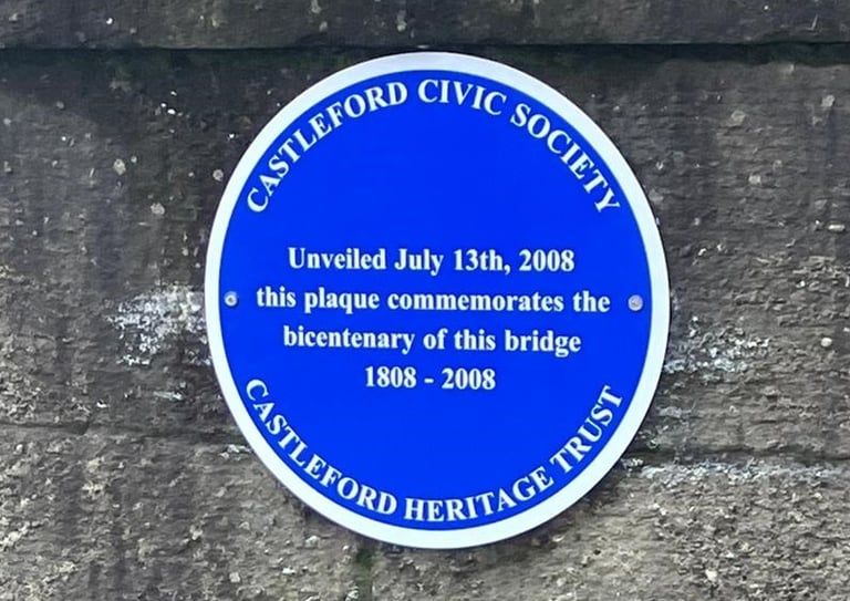 Blue plaque commemorating the bicentenary of Castleford Bridge.