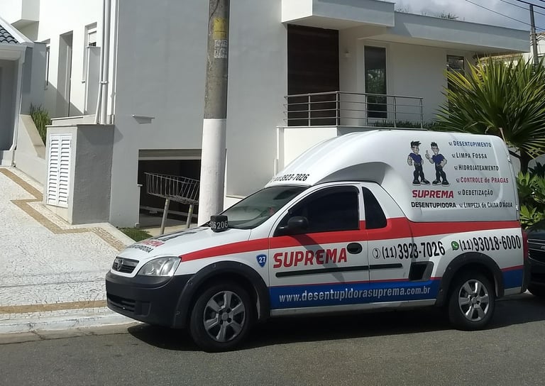 carro da suprema desentupidora