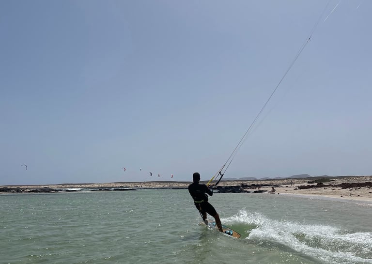 Ugán riding back to the start of the lesson