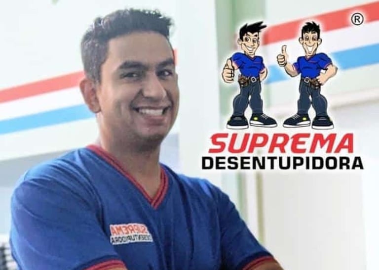 técnico da empresa suprema desentupidora