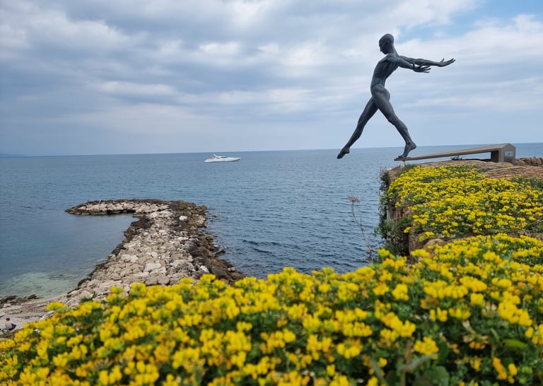 French Riviera Tour Antibes Old Town
