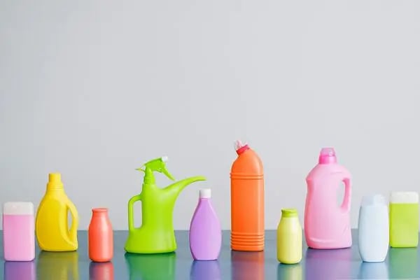 Household consumer products including plastic containers, cleaning items, and daily-use goods