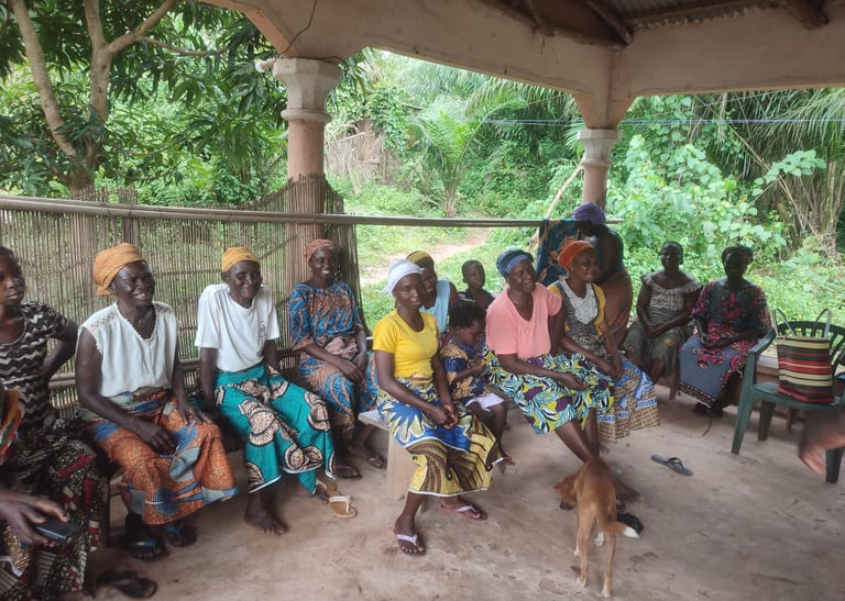 Groupement de femmes solidaires à Emmaüs Mobovome