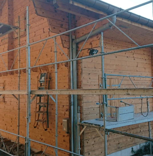 Bardage en bois sur façade d'un chalet