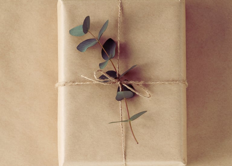 Gift Guides & Curated Lists