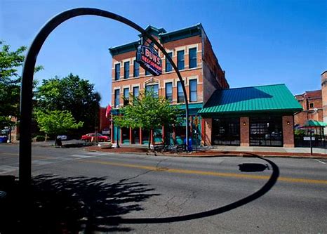 HISTORIC BUNS RESTAURANT IN DOWNTOWN DELAWARE, OHIO