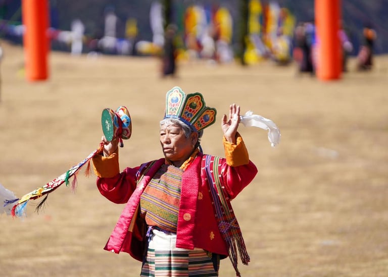 Bhutanese-women-performing-Buddhist-ritual-of-healing