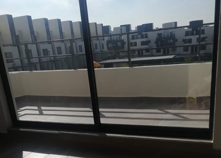 terraza vacia en fraccionamiento