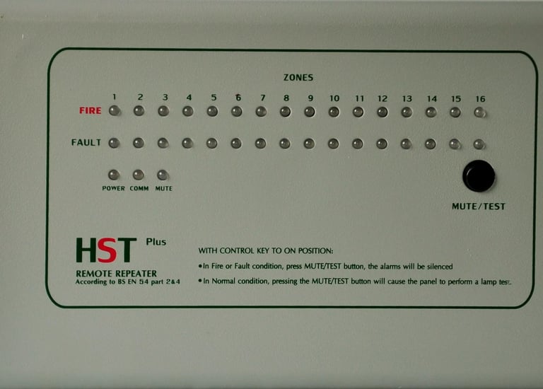 1️⃣ الأنظمة التقليدية (Conventional Fire Alarm Systems)