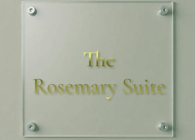 Double en suite Hotel Room in Hull