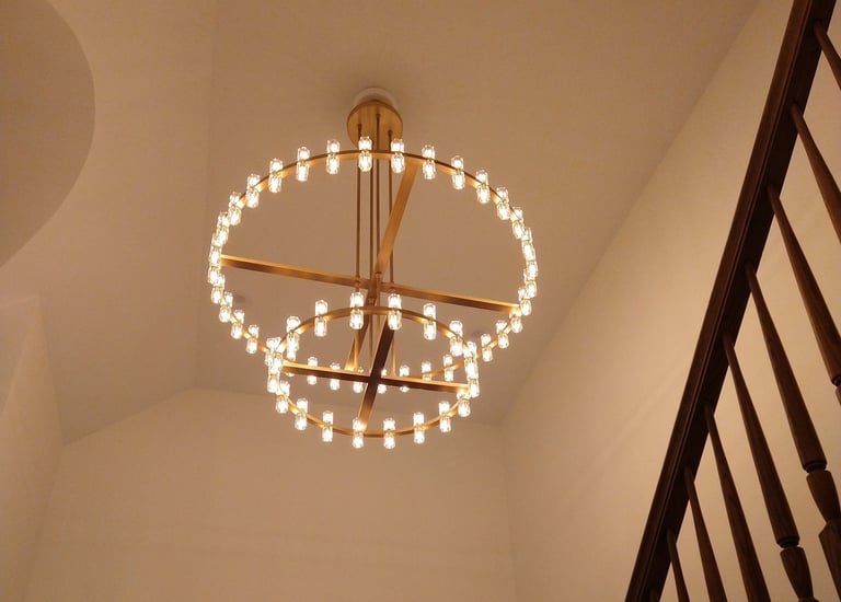 Chandelier and chandelier lift installation