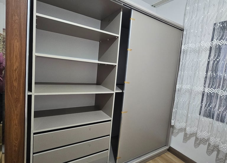 GARDIROP İÇ TASARIMI GİZLİ ÇEKMECE