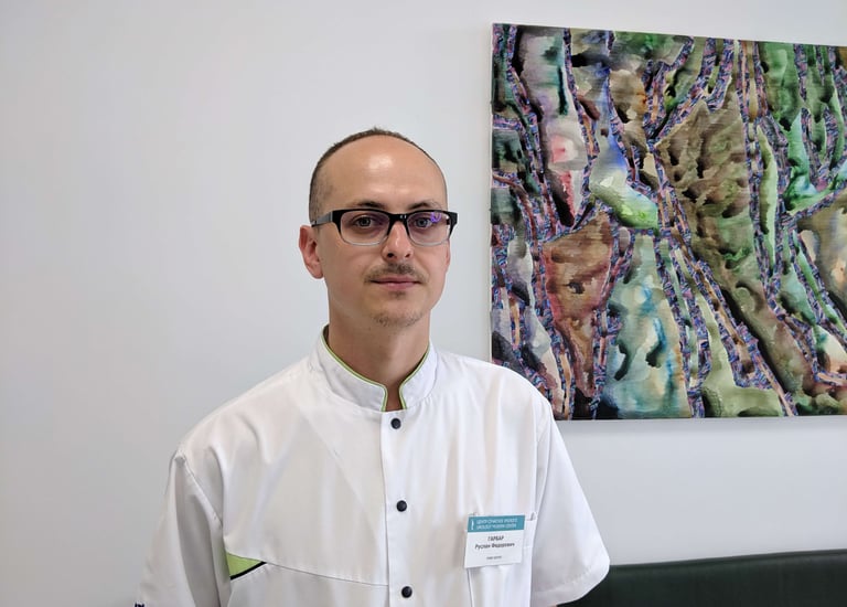 Гарбар Руслан Федорович лікар уролог хірург Garbar Ruslan urology surgery Kyiv