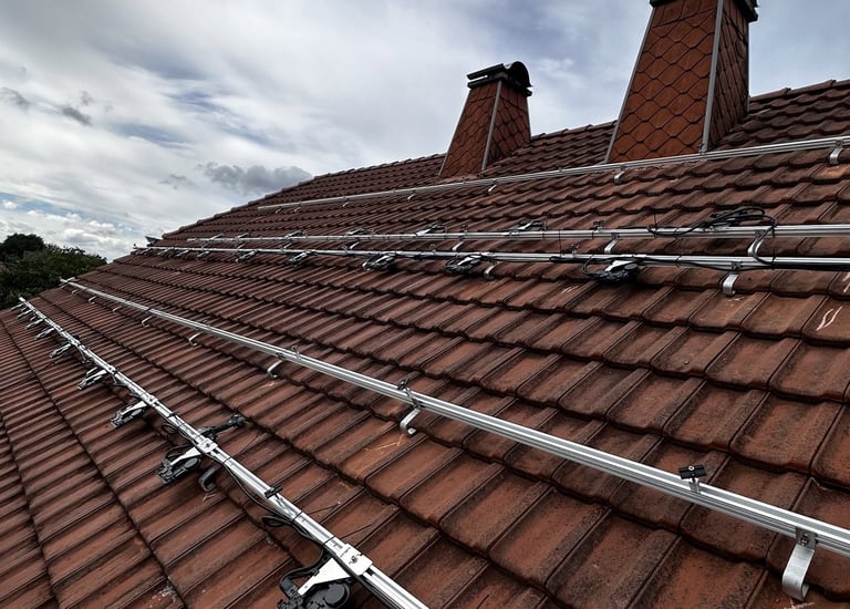 enphase mikro wechselrichter montage schrägdach