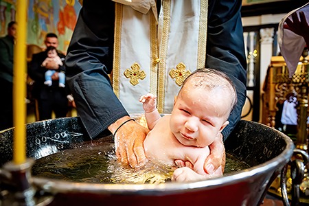 Fotograf botez Belgia - detalii și emoții sincere