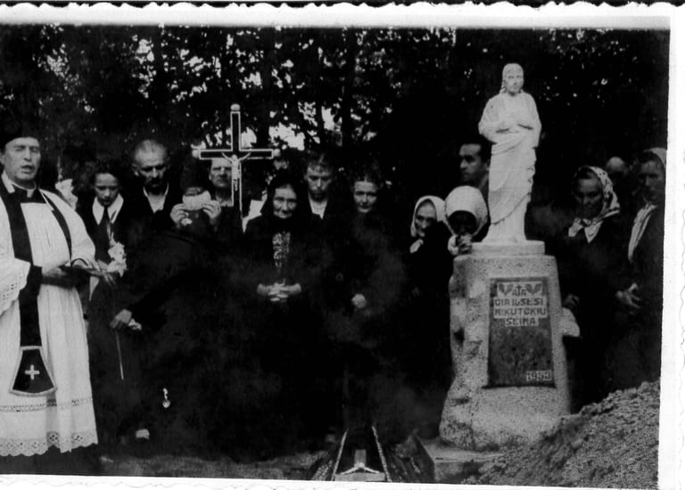 kazimiero-mikuckio-laidotuves-tautkunai-19570817