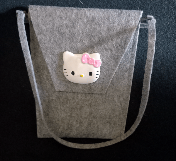 Childrens kitty badge shoulder bag