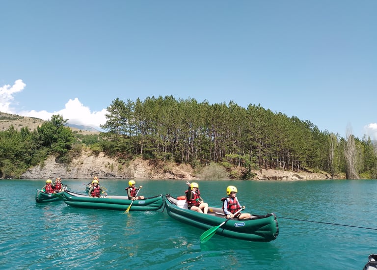 arrête de ramer fais du canoë lac serre ponçon séjour jeunesse acssq camping canoë kayak