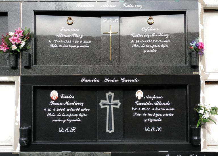 nicho doble de mármoles salces