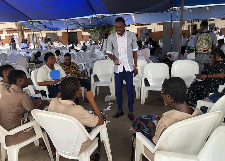 Séance d'orientation et de sensibilisation des élèves de l'ecole catholique, Koffi Olivier Hounkpe 