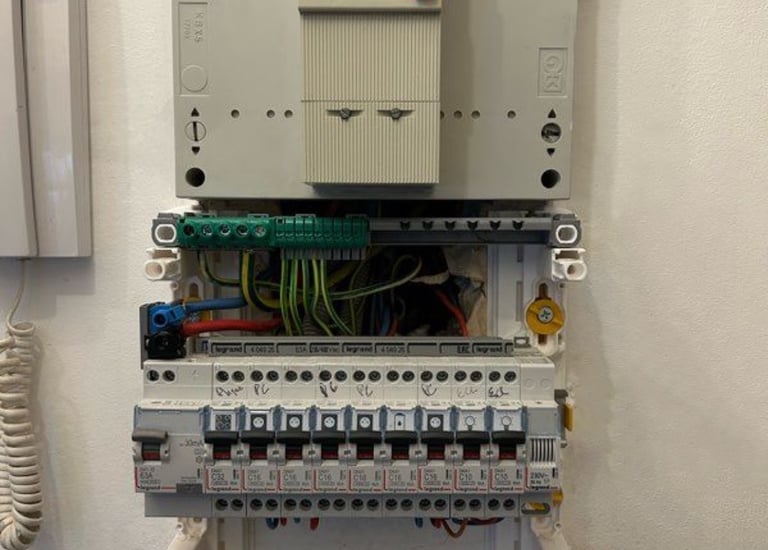 Remplacement d’un panneau électrique 