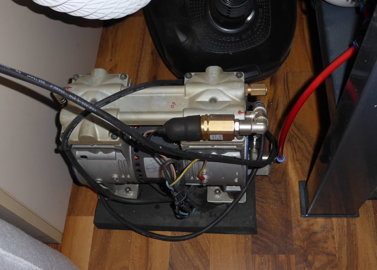 vacuum pump oil free