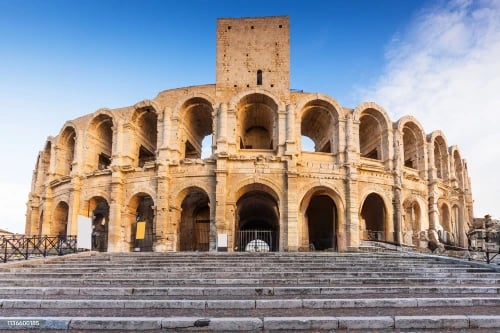 Nîmes est un endroit magique pour célébrer un mariage authentique