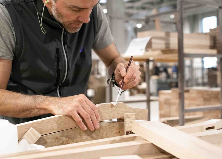 Atelier de bois à Souraide
