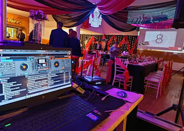 Producción de matrimonio, musicalización de evento y fiesta, sonido, luces, micrófono, dj, proyector