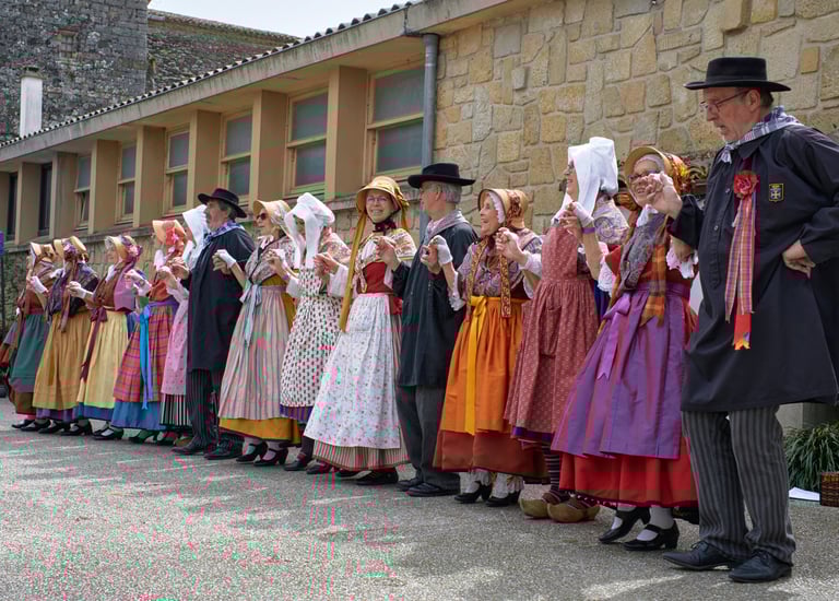 La Bourrée de l'Aubrac à la fête 2024 de St Félix Lauragais