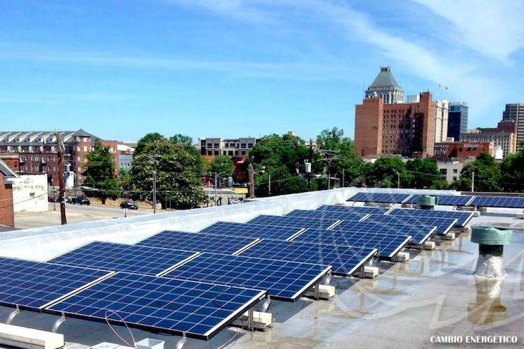 Paneles solares para edificio oficinas