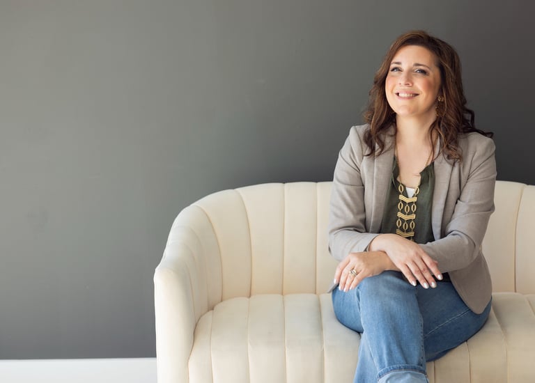 Decorating Consultant, Amy
