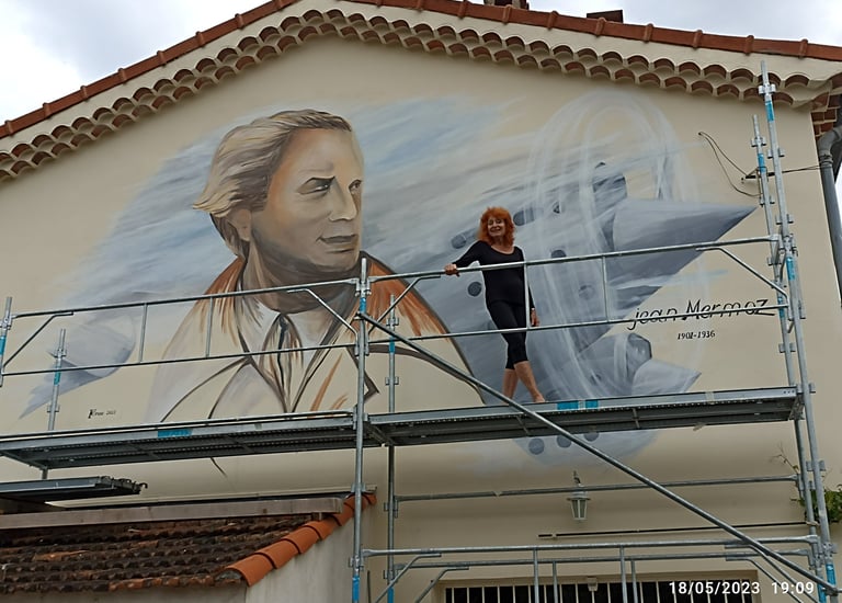 Fresque extérieure monumentale réalisée par France CRUSE sur la façade d'une maison particulière.