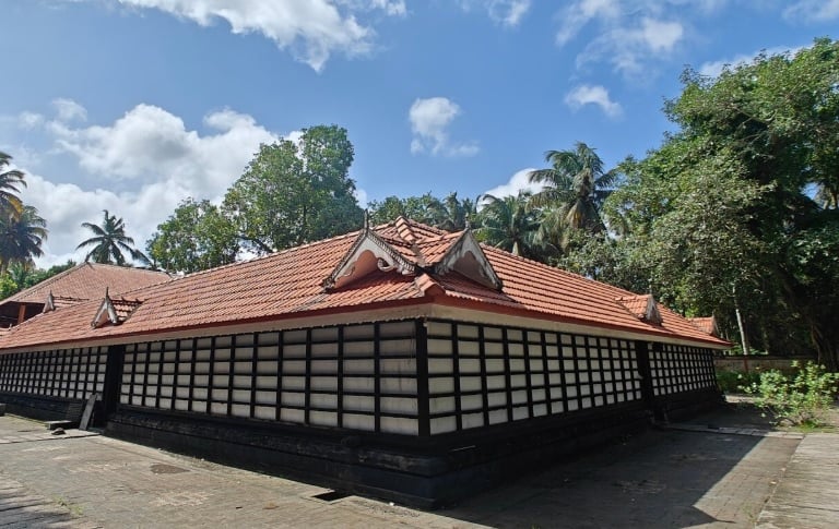 Perunthatta Siva Temple