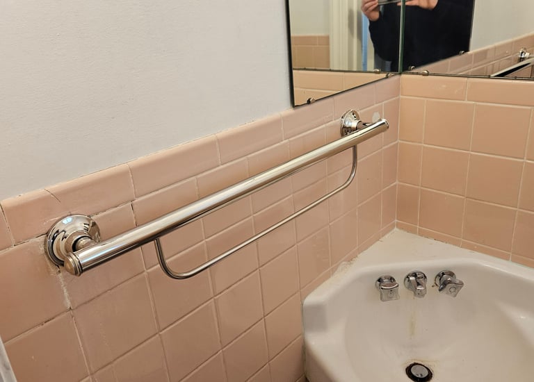 New grab/towel bar - Huckabee Handyman Services