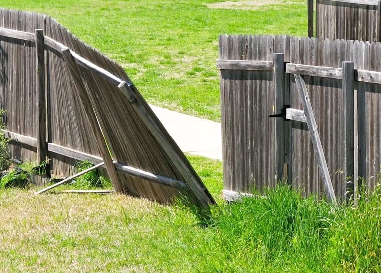 fence repair near me 