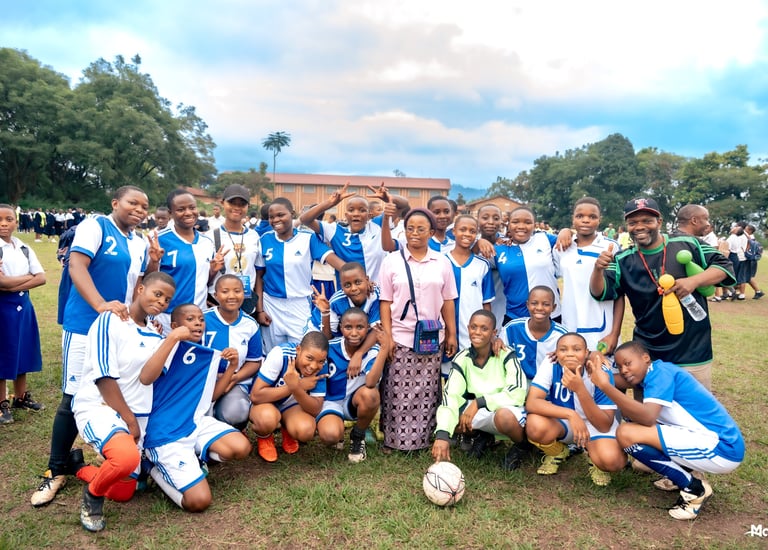 Equipe de foot du Lycée Wima, après leur victoire contre le lycée Cirezi, Janvier 2026