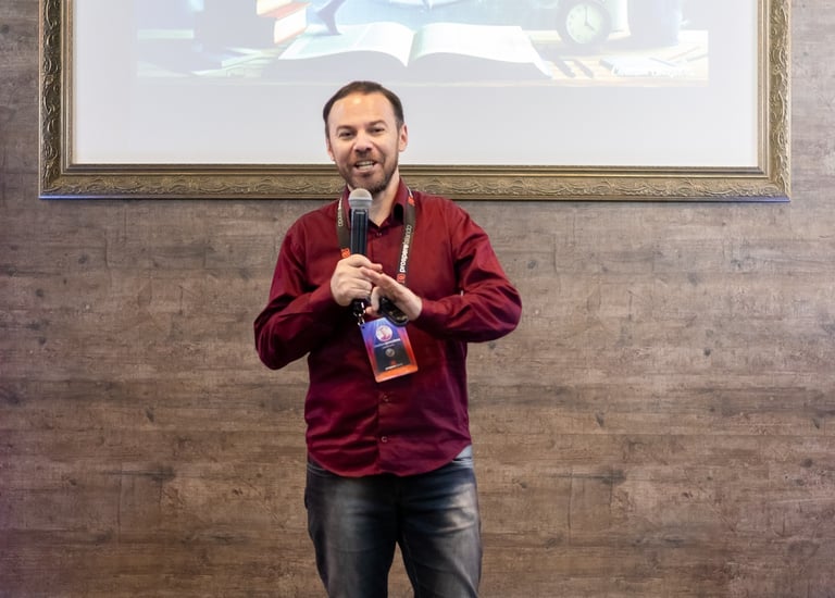 Cleidson Gonçalves em uma palestra sobre gestçao do tempo e produtividade