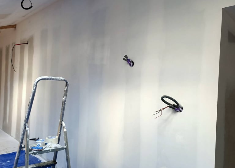 Chantier peinture en cours Toulouse - Artisan peintre Nehbi rénovation maison