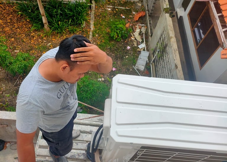 Perbaikan service AC split cepat dan rapi di jalan kaliurang - palagan sleman