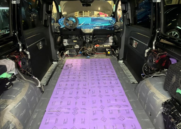 Wygłuszony bagażnik