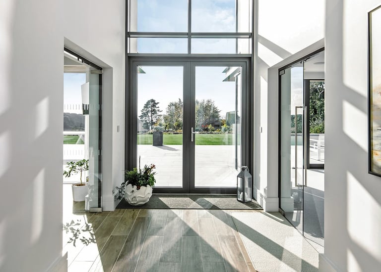 Baie vitrée aluminium moderne au Maroc