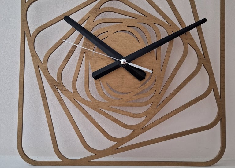 Originali dovana, Išskirtinis laikrodis. Panevėžyje